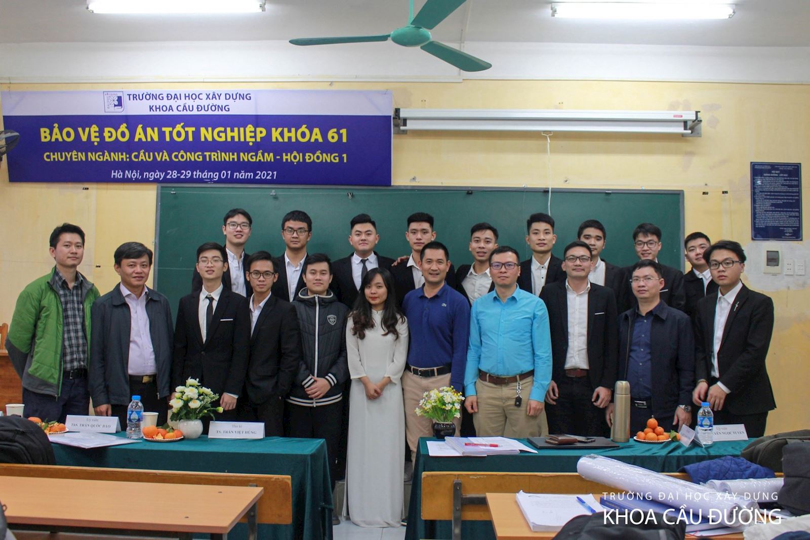 List of the graduation project defense committee members for online defense, K61 batch 3, Construction Engineering class, academic year 2020-2021.
